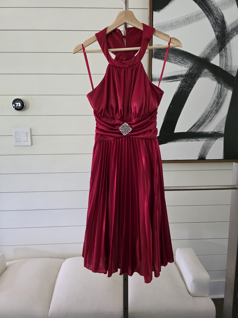 Elegant Red Halter Evening Dress with Pleated Skirt